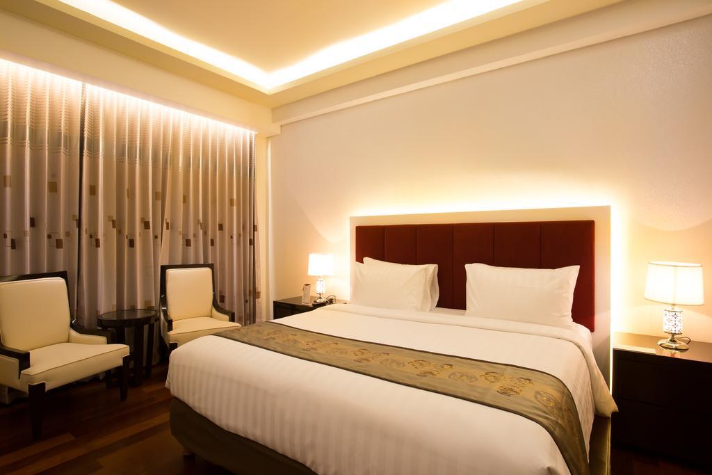 Golden Palace Hotel Lombok Mataram Pokój zdjęcie