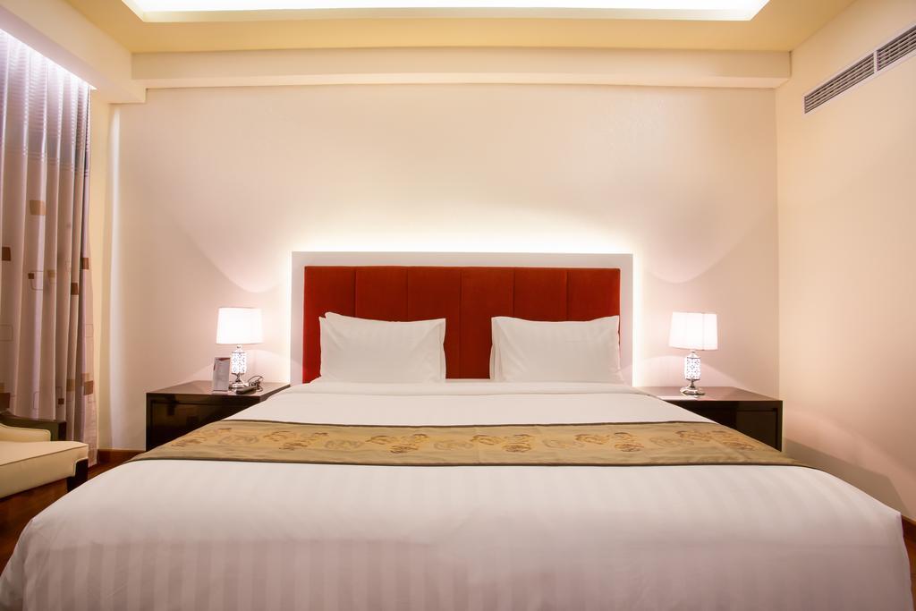 Golden Palace Hotel Lombok Mataram Pokój zdjęcie