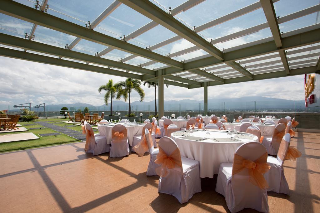 Golden Palace Hotel Lombok Mataram Zewnętrze zdjęcie