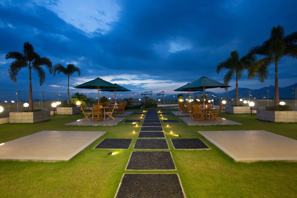 Golden Palace Hotel Lombok Mataram Zewnętrze zdjęcie