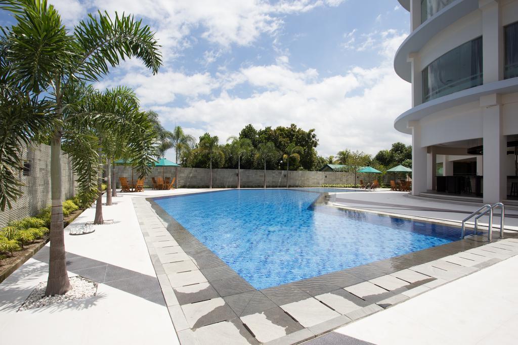 Golden Palace Hotel Lombok Mataram Zewnętrze zdjęcie