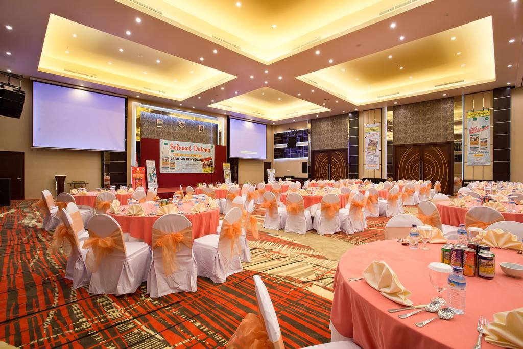 Golden Palace Hotel Lombok Mataram Zewnętrze zdjęcie