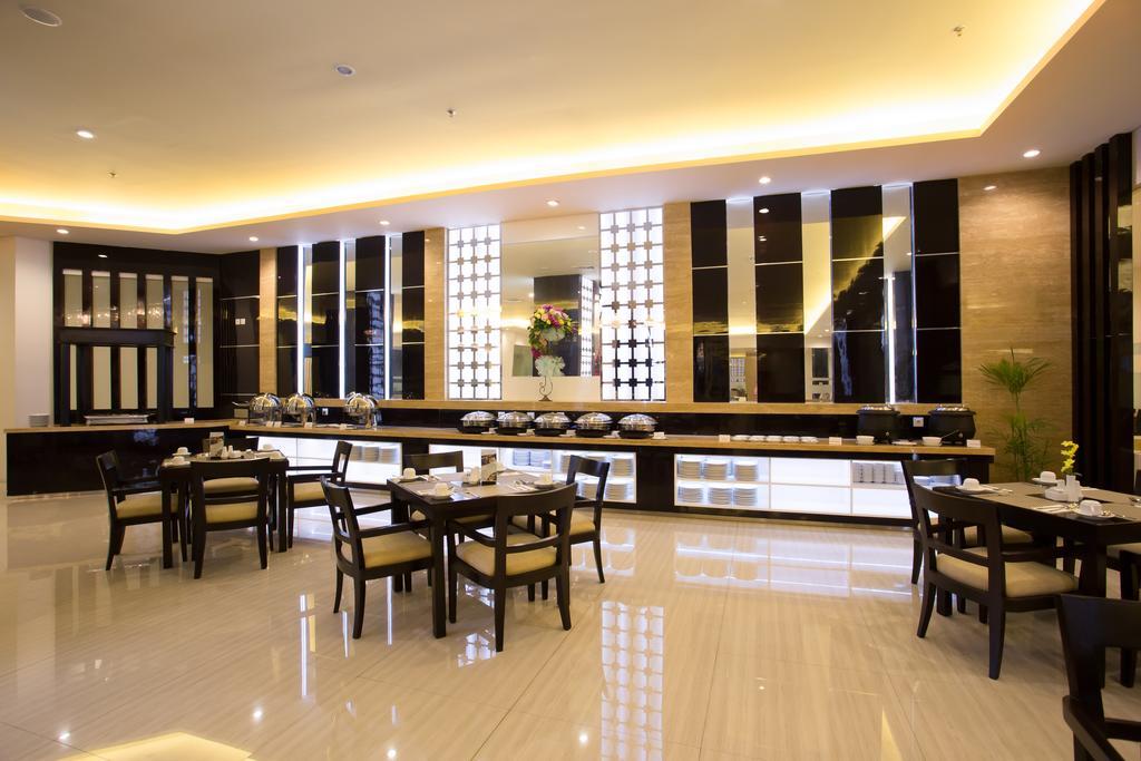 Golden Palace Hotel Lombok Mataram Zewnętrze zdjęcie